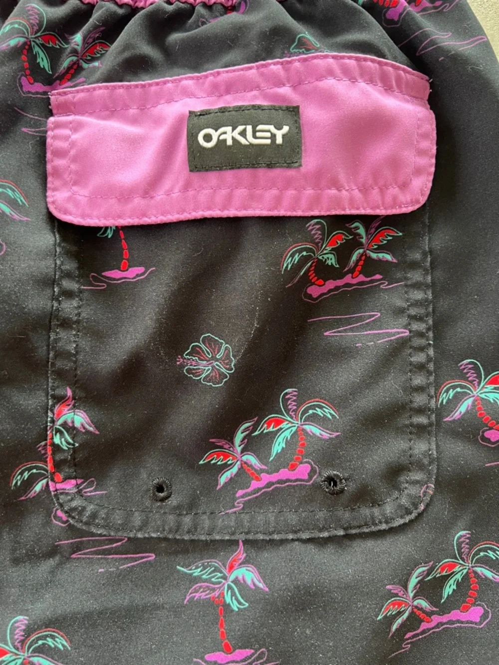 Oakley tropics palm